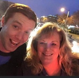 Meet your Posher, Derek